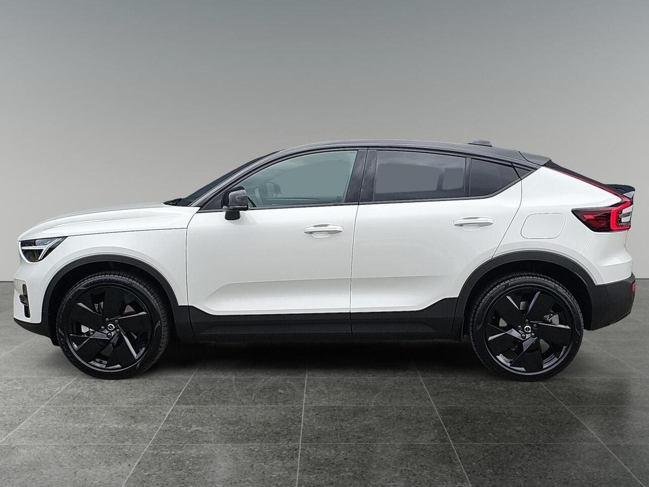 Volvo EC40 Single Motor Extended Range Plus Black Edition | PRIVATE LEASE VANAF: ¤989 p.m. | Stoelverwarming | Extra getint glas | Panoramadak | Harman/Kardon Audio |