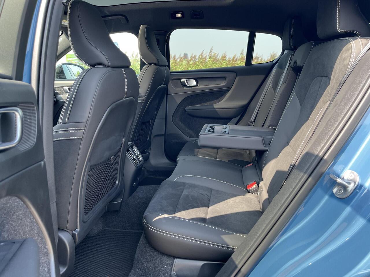 Volvo EC40 Ultimate Single Motor Extended Range | Warmtepomp | Alcantara | 20 inch Velgen | Pixel Led |