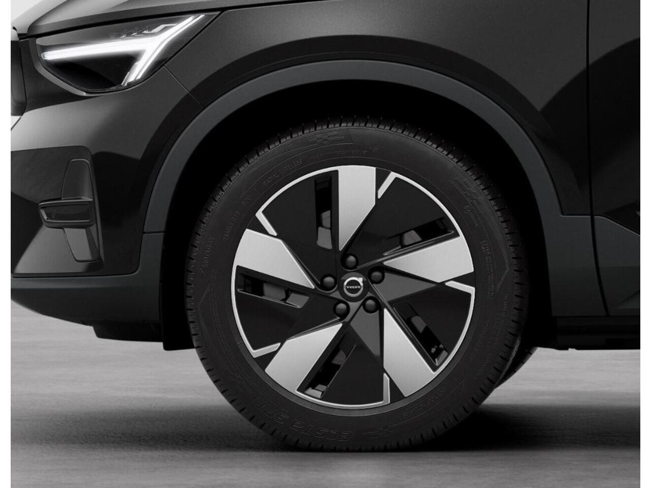 Volvo EC40 Single Motor Extended Range Plus 82 kWh | BIJTELLING 2025! | NIEUW UIT VOORRAAD LEVERBAAR |