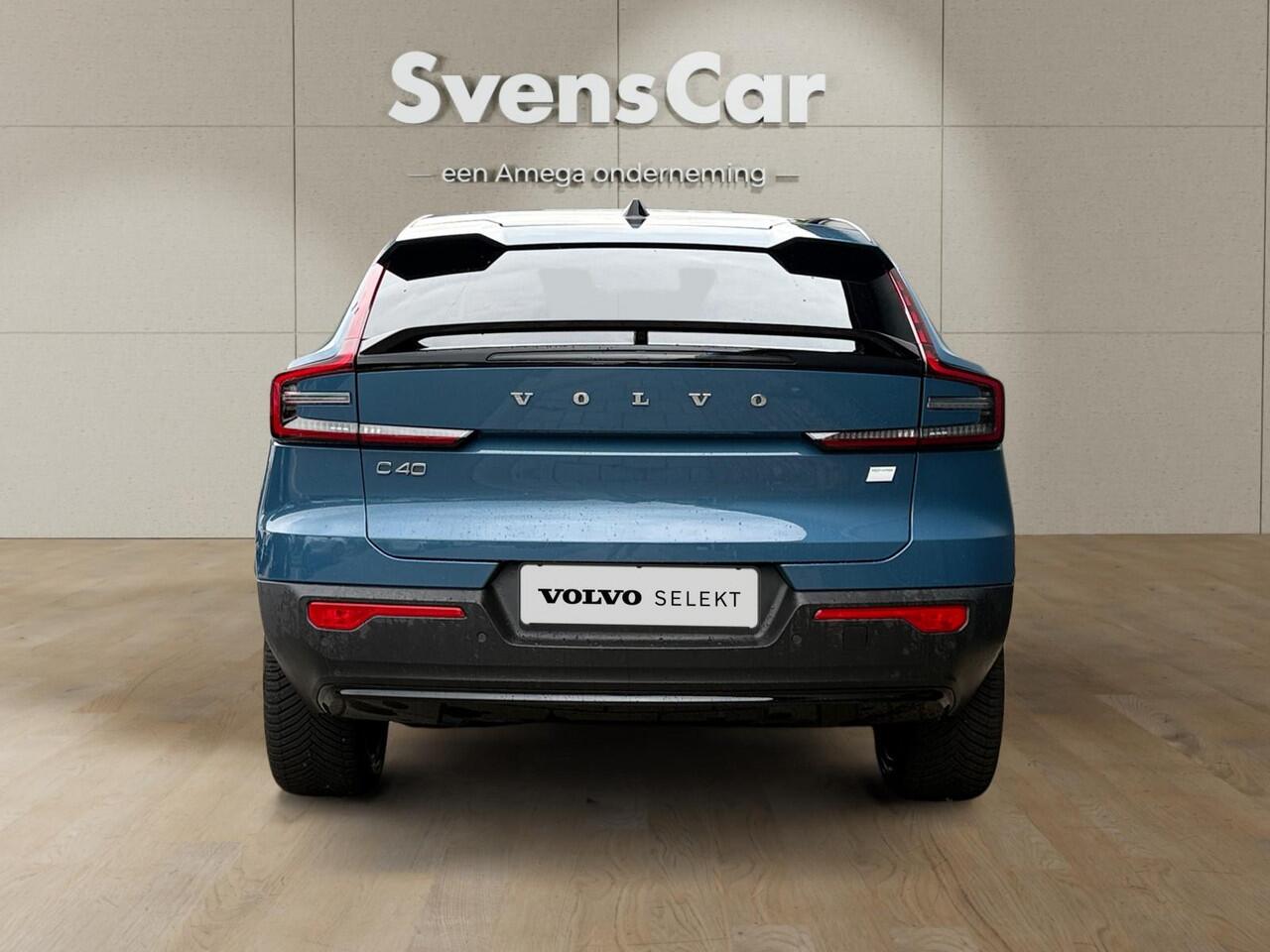 Volvo EC40 Single Motor Extended Range Plus 82 kWh | Nubuck interieur | Stoelverwarming | Keyless Entry | Extra getint glas |