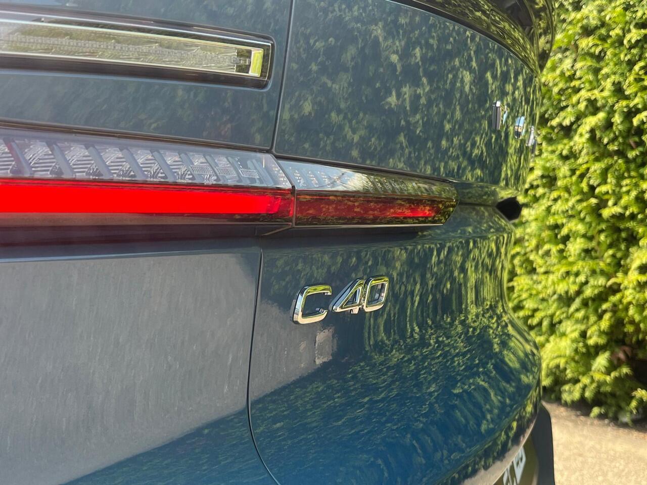 Volvo EC40 Extended Range Plus 82 kWh | Trekhaak | Warmtepomp | 360° Camera