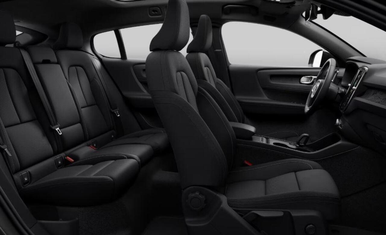 Volvo EC40 Single Motor Extended Range Plus 82 kWh | BIJTELLING 2025! | NIEUW UIT VOORRAAD LEVERBAAR |