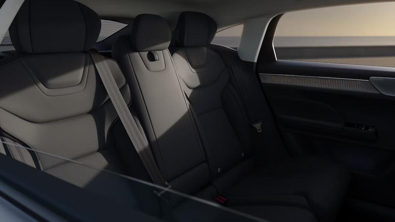 Volvo ES90 Single Motor Extended Range Ultra 92 kWh | Longe Range | Google | Pilot Assist | Bowers & Wilkins Audio | Chrome Pack | Luchtvering | HD Pixel LED | Pano Dak | Gelamineerd Glas | Soft Close | Luxe middenarmsteun achter | Ventilatiestoelen Voor & Achter | 