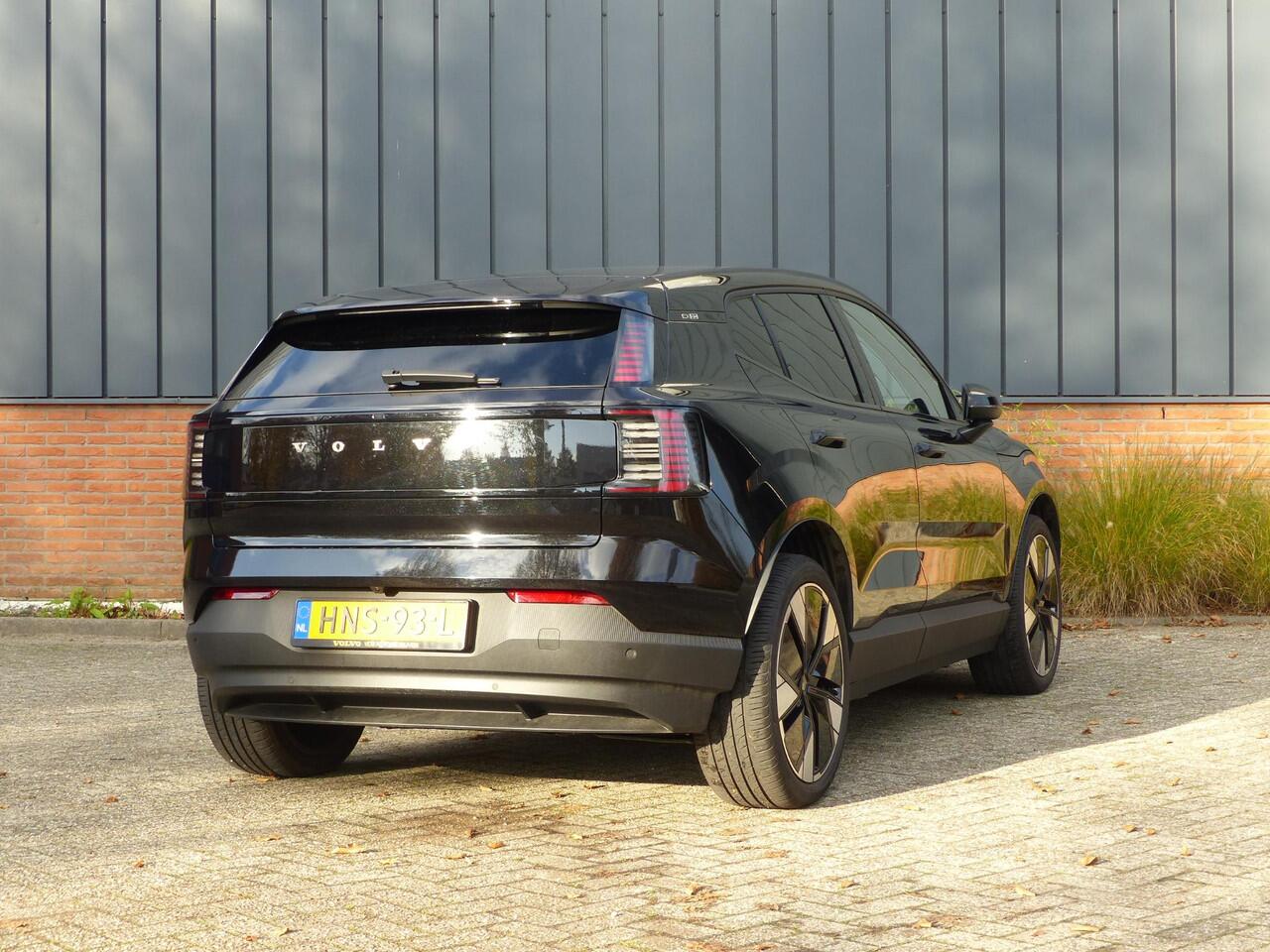 Volvo EX30 Single Motor Extended Range Plus 69 kWh |Climate| 20 inch|