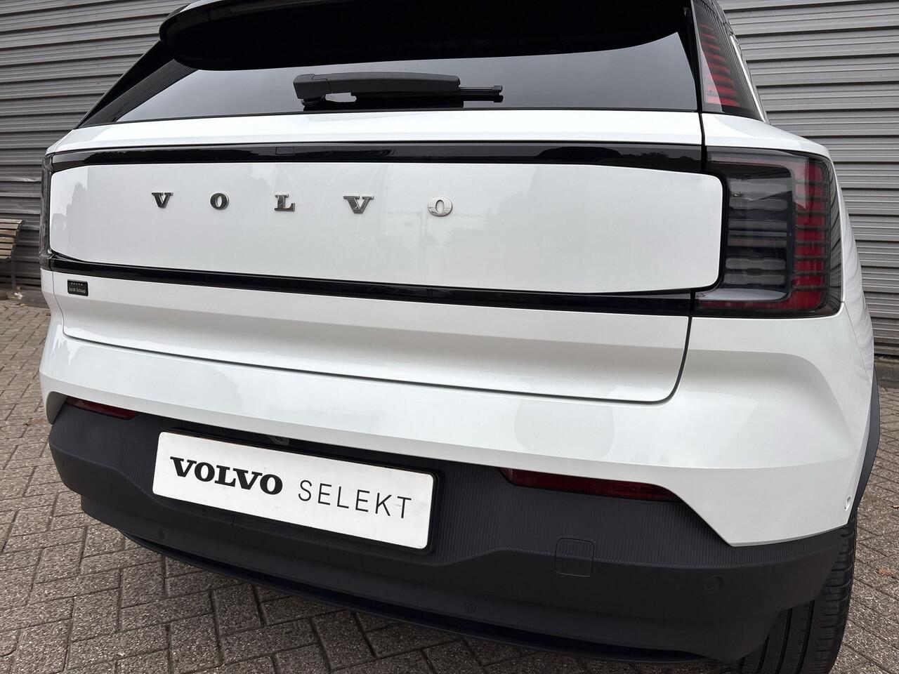 Volvo EX30 Single Motor Extended Range Ultra 69 kWh / Climate Pack / Harmen Kardon / Elektrische voorstoelen /