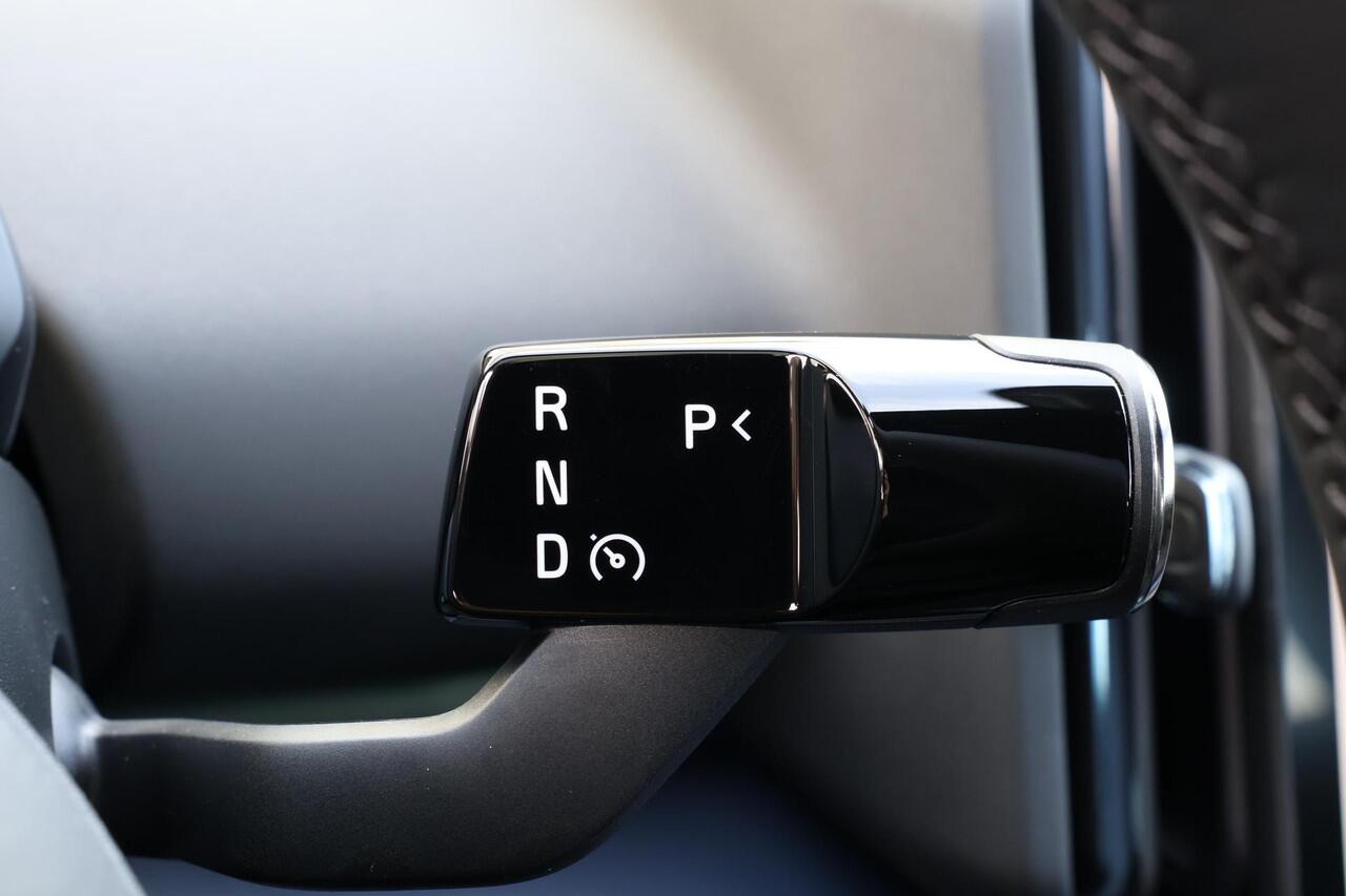 Volvo EX30 Single Motor Extended Range Plus 69 kWh - Adaptive Cruise Control - Pilot Assist - BLIS dodehoekassistentie - Harman Kardon premium audio - Keyless Drive - Elektr. bedienbare achterklep - Parkeersensoren voor & achter - Parkeercamera achter - Google infot