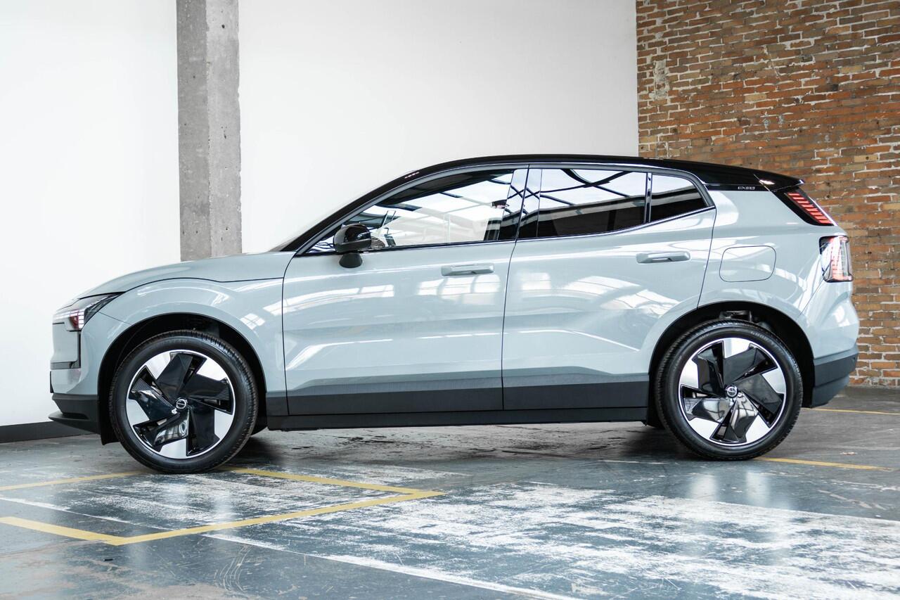 Volvo EX30 Single Motor Extended Range Plus 69 kWh | | Getint Glas Achter | Adaptieve Cruise Control | Keyless Entry | Parkeersensoren | Dodehoekdetectie Met Correctie | Apple Carplay/Android Auto | Rijstrooksensor Met Correctie