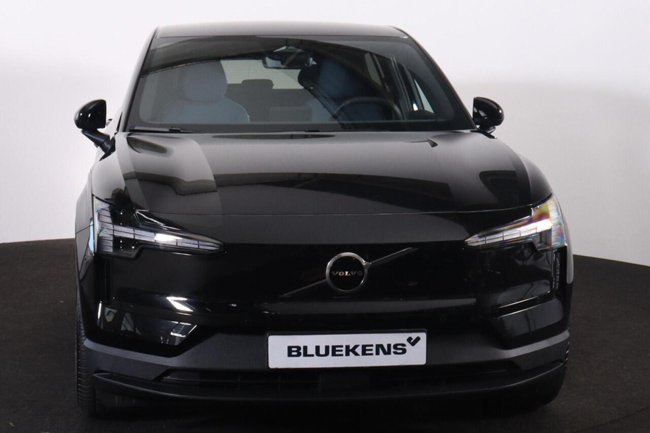 Volvo EX30 Extended Range Plus 69 kWh - Adaptive Cruise Control - Parkeercamera achter - Extra getint glas - 19' LMV