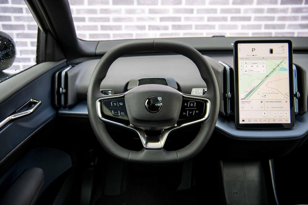 Volvo EX30 Single Motor Extended Range Ultra 69 kWh | Panoramadak | 360 camera | 22KW Lader | Park Assist Pilot | Power Seats |