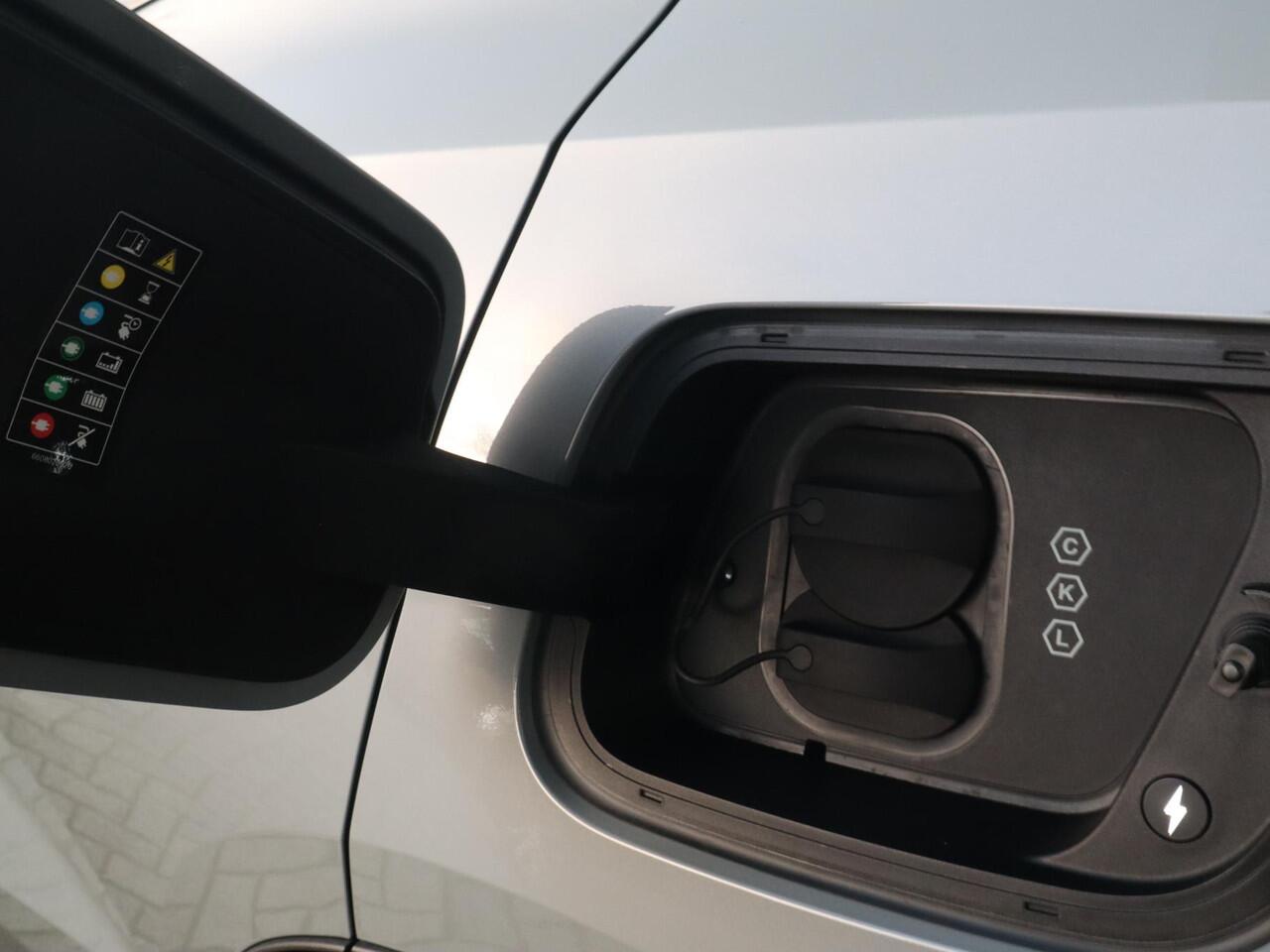 Volvo EX30 Single Motor Core 51 kWh | Stoel en Stuurverwarming |