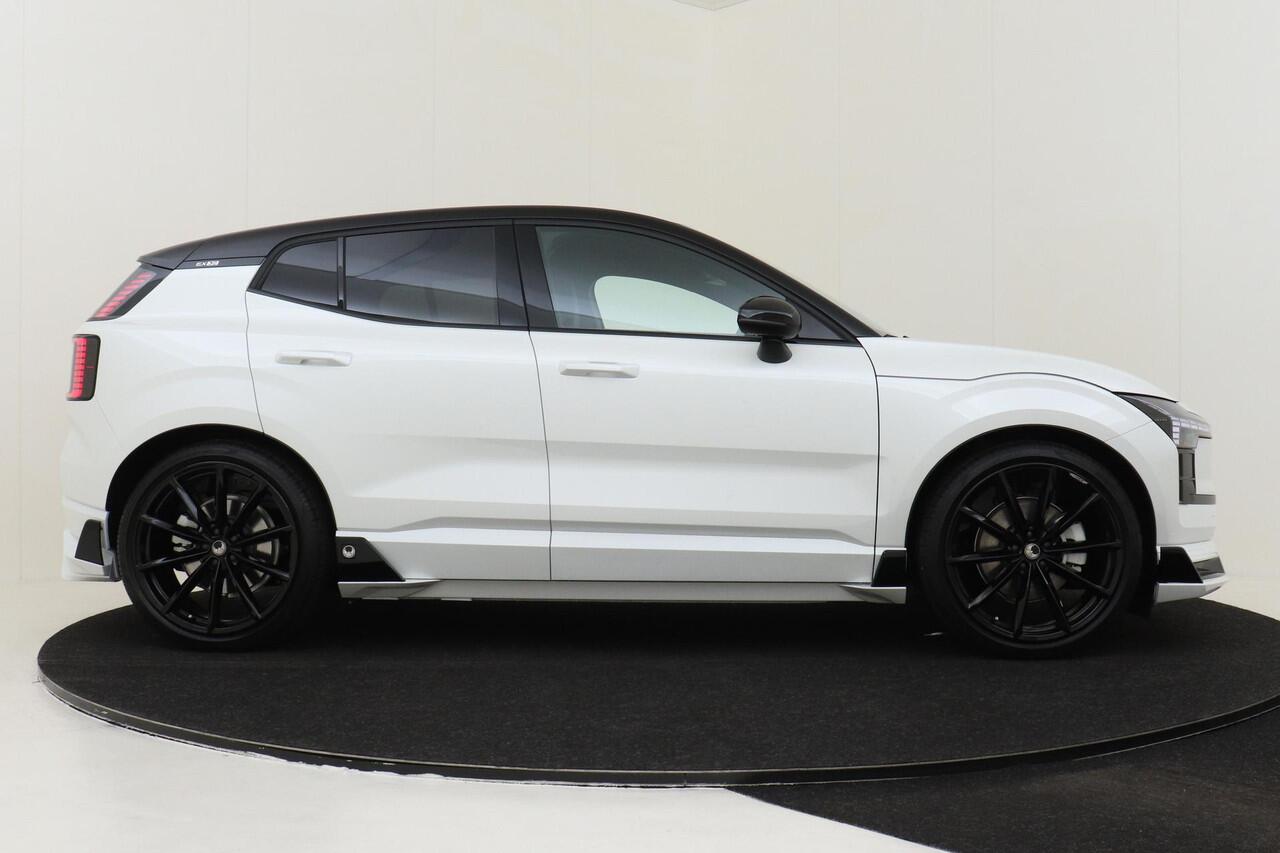 Volvo EX30 SM EXT. RANGE PLUS 69 kWh *FULL HEICO BODYKIT!* -BLACK.BADGE|21"|VERLAAGD|ADAP.CRUISE|CAMERA|CLIMATE