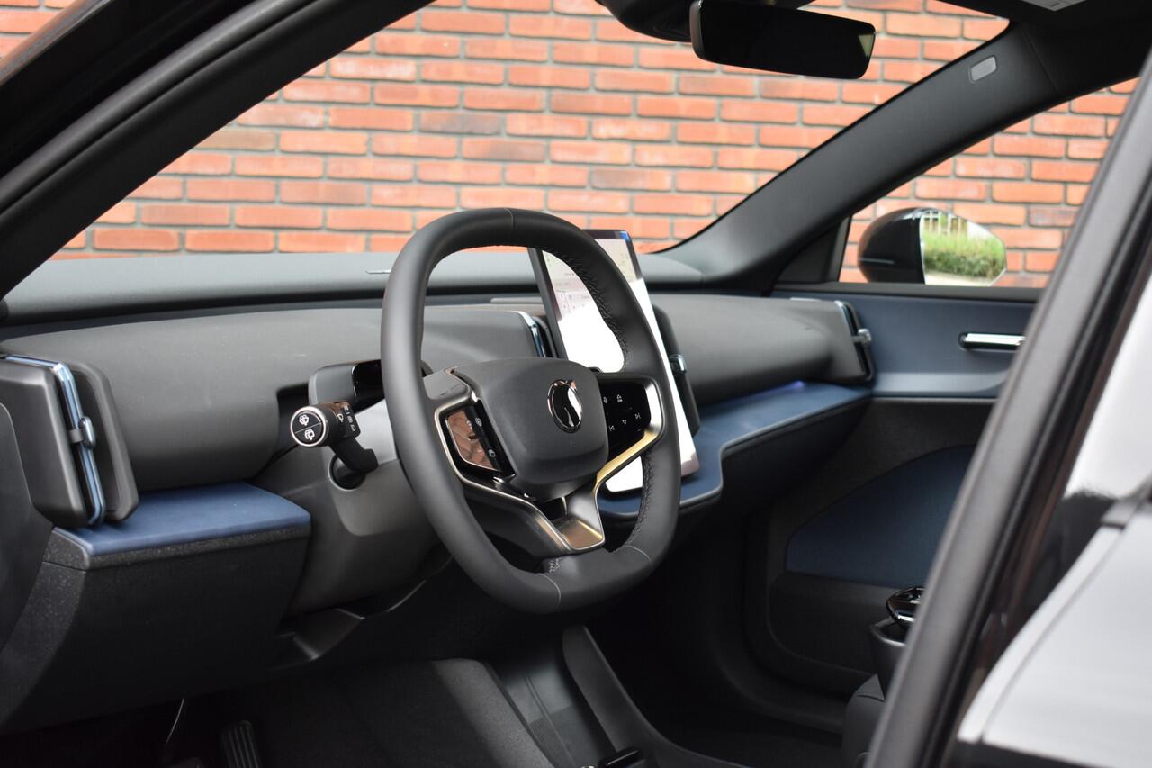 Volvo EX30 Extended Range 272PK Plus ¤ 9000 KORTING | Black Pakket |