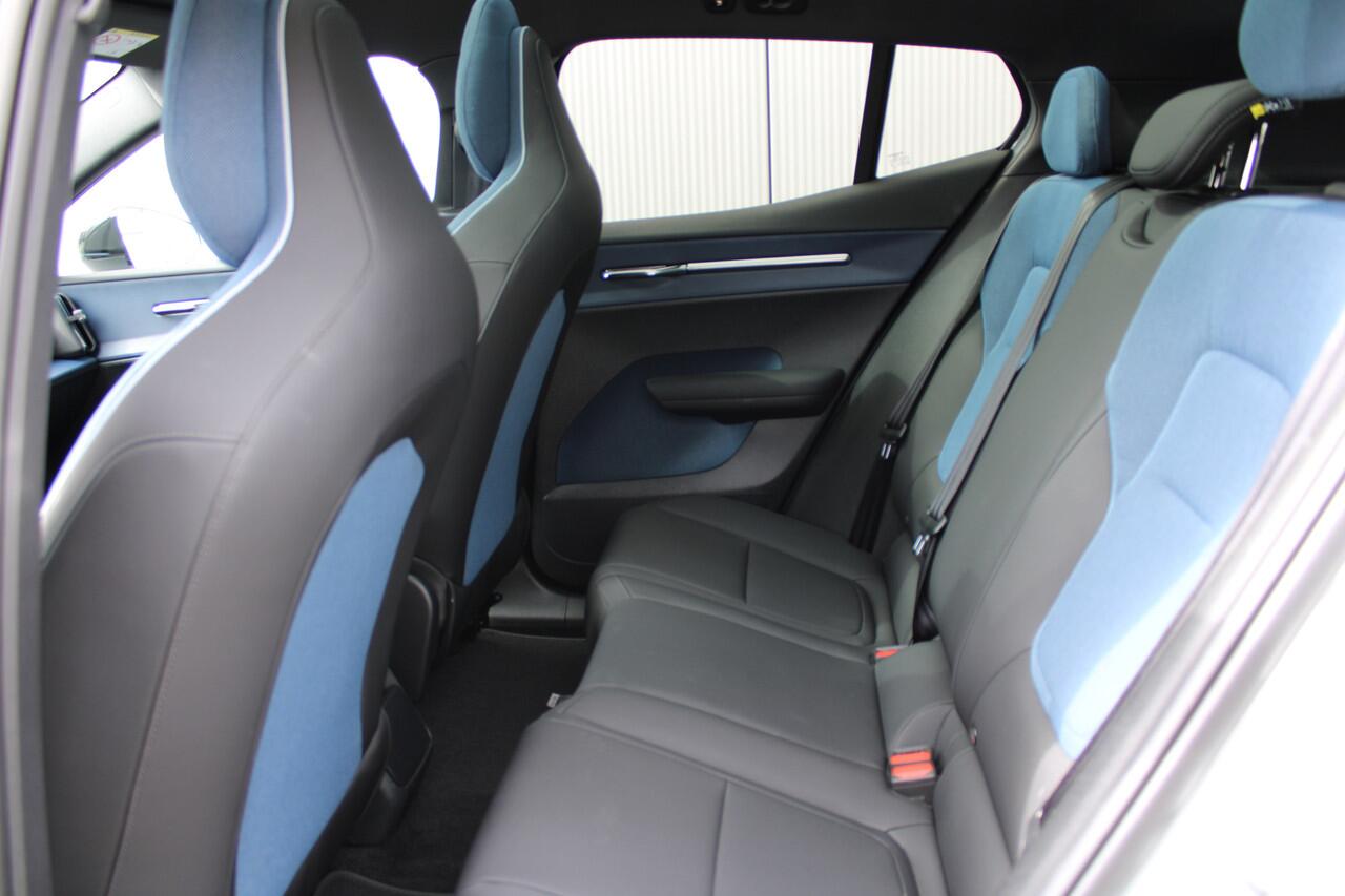 Volvo EX30 Twin Motor Performance Ultra | Extra getint Glas | Climate Pack | Panorama Dak