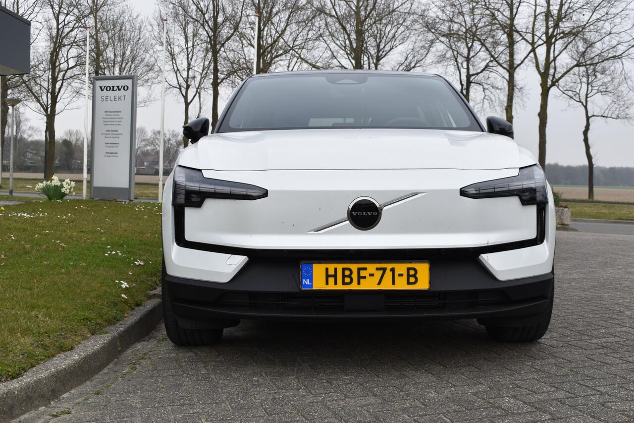 Volvo EX30 Extended Range Plus 69 kWh | ACC | Blis | H&K | Camera | 19"LMV | Elektr. klep