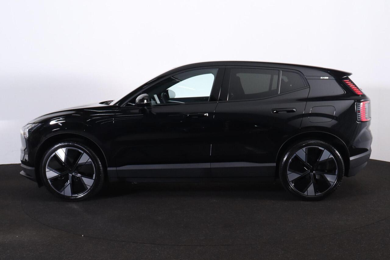 Volvo EX30 Single Motor Extended Range Plus 69 kWh - Adaptive Cruise Control - Climate pack - Parkeercamera achter - Elektrisch bedienbare voorstoelen - Verwarmde voorstoelen & stuur - Parkeersensoren voor & achter - Draadloze tel. lader - Extra getint glas - 20' LM