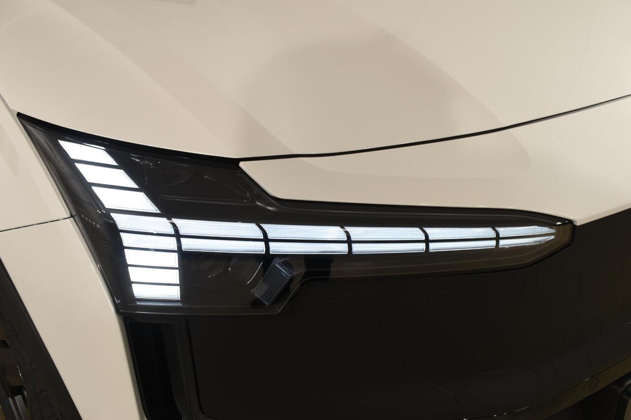 Volvo EX30 Cross Country Twin Motor Performance Ultra 69 kWh / Extra getint glas / Cross Country Experience-Pakket