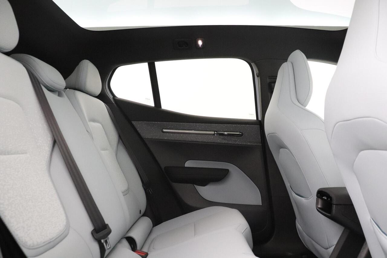 Volvo EX30 TWIN MOTOR PERFORMANCE ULTRA 69 kWh -PANO.DAK|HARMAN/KARDON|CLIMATE|360°CAM|20"|AUT.PARKEREN