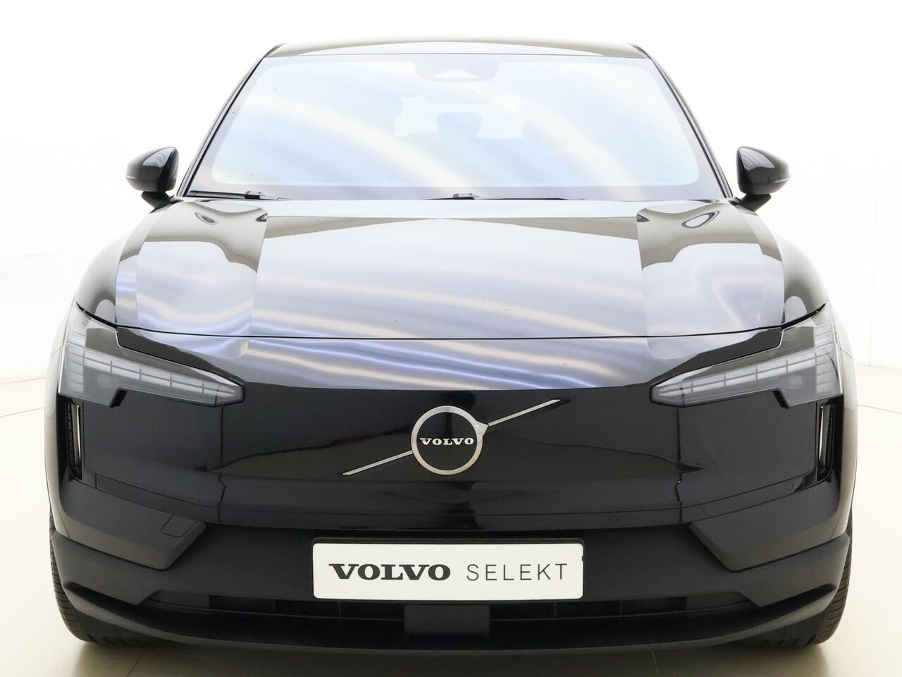 Volvo EX30 Extended Range Plus / DEMO DEAL / Getint glas / Adapt. Cruise / BLIS / Harman&Kardon / Keytag / PDC + Camera / El. Achterklep /