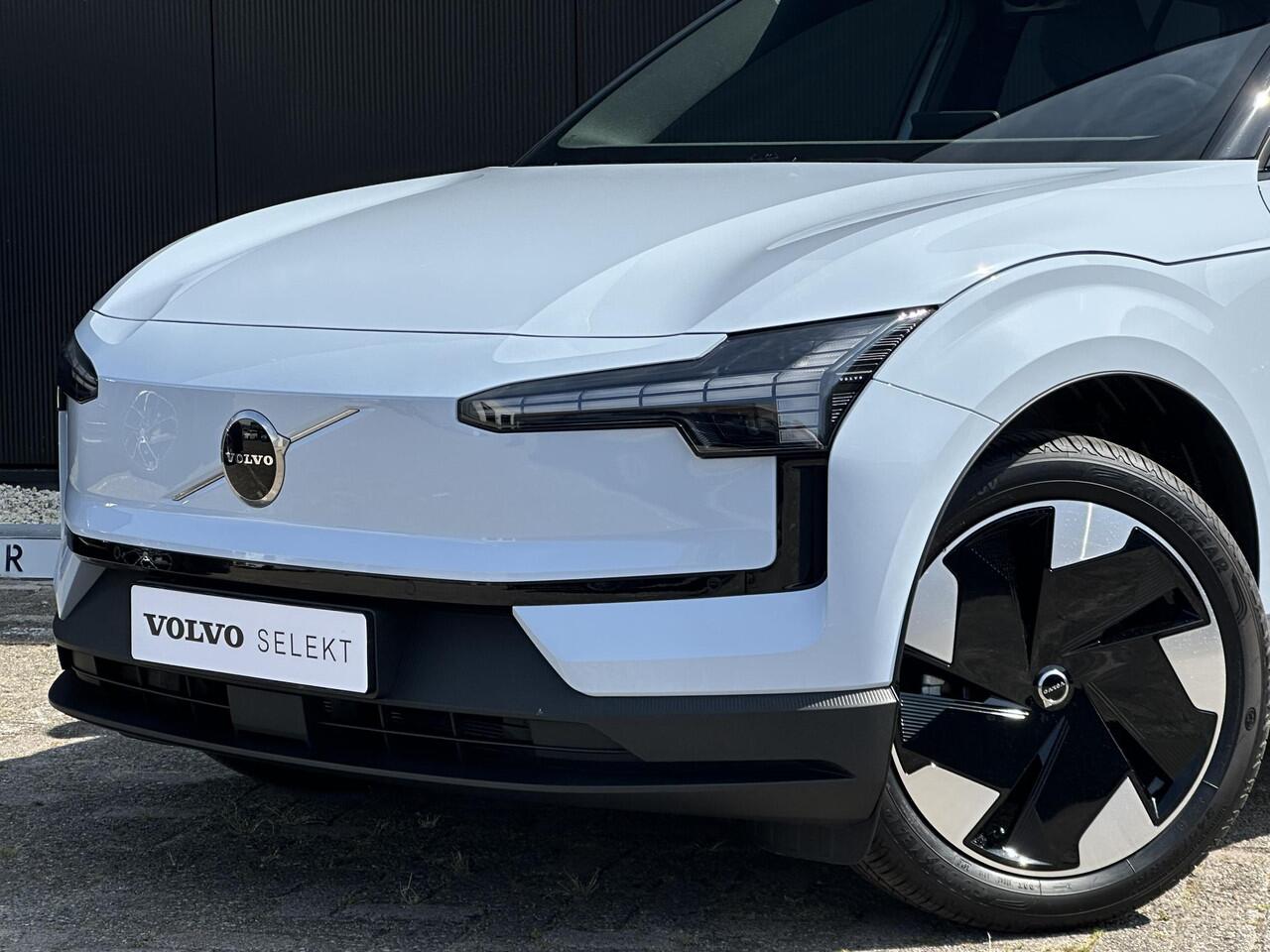 Volvo EX30 Single Motor Extended Range Plus 69 kWh climate line/ electrisch verstelbare voorstoelen