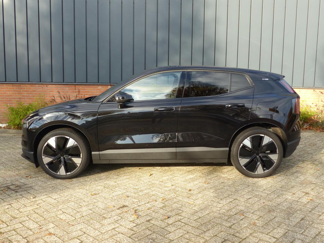 Volvo EX30 Single Motor Extended Range Plus 69 kWh |Climate| 20 inch|