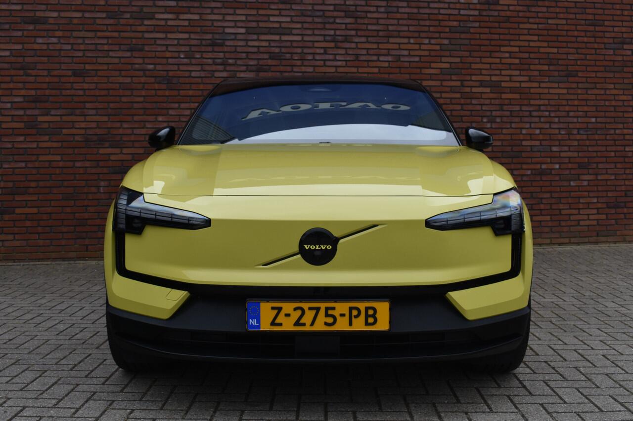 Volvo EX30 Twin Motor Performance 428PK Ultra | Full Options | 20'' | Climate | Getint glas | Black/Yellow Pack |