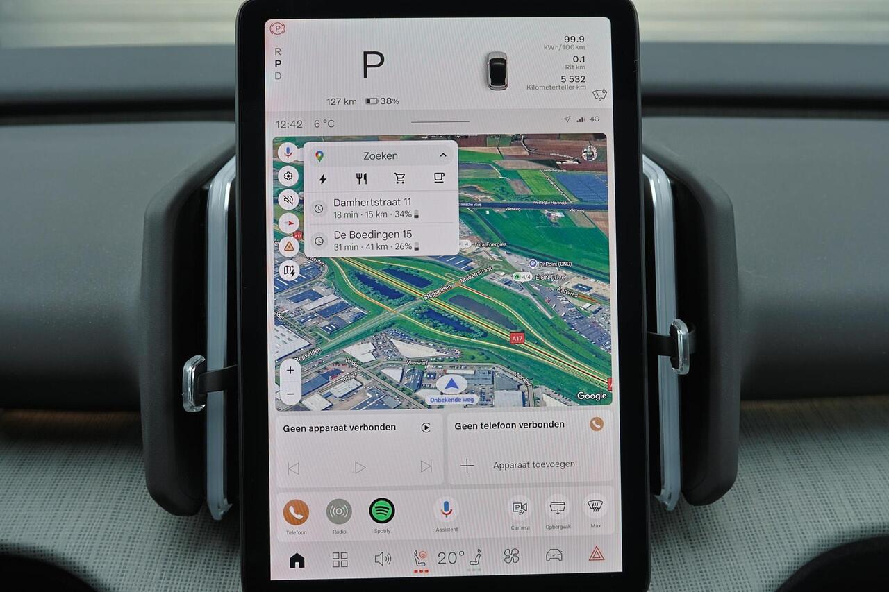 Volvo EX30 Twin Motor Performance Ultra Europa Sport - Verwarmbare voorstoelen - Verwarmbaar stuur - Panoramisch dak - 20' LMV - Adaptive Cruise Control - Pilot Assist - BLIS dodehoekassistentie - Harman Kardon premium audio - Keyless Drive - Elektr. bedienbare acht