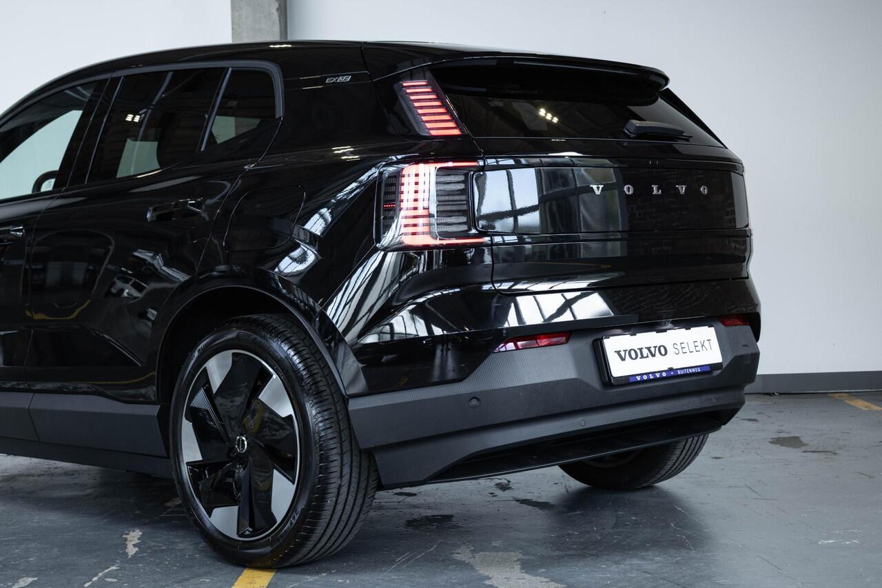 Volvo EX30 Single Motor Extended Range Plus 69 kWh | Incl. Volvo Verlengde garantie | Harman Kardon premium audio | Google infotainment | Warmtepomp | Brake Assist system | Parkeer sensoren voor + achter | Parkeercamera | Volvo on Call | Keyless entree