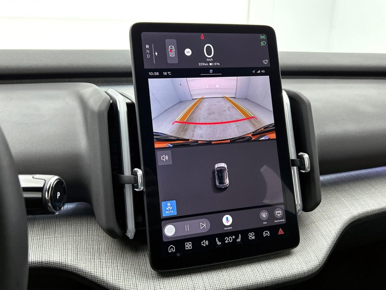 Volvo EX30 Extended Range Plus | Pine | Trekhaak | Climate Pack |