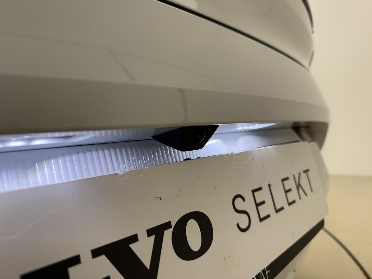 Volvo EX30 - EVERLAST - Extended Range Plus / 21" Block spoke satin black / Eibach verlagingsset / Getint glas / Stoel + Stuurwiel Verwarming /