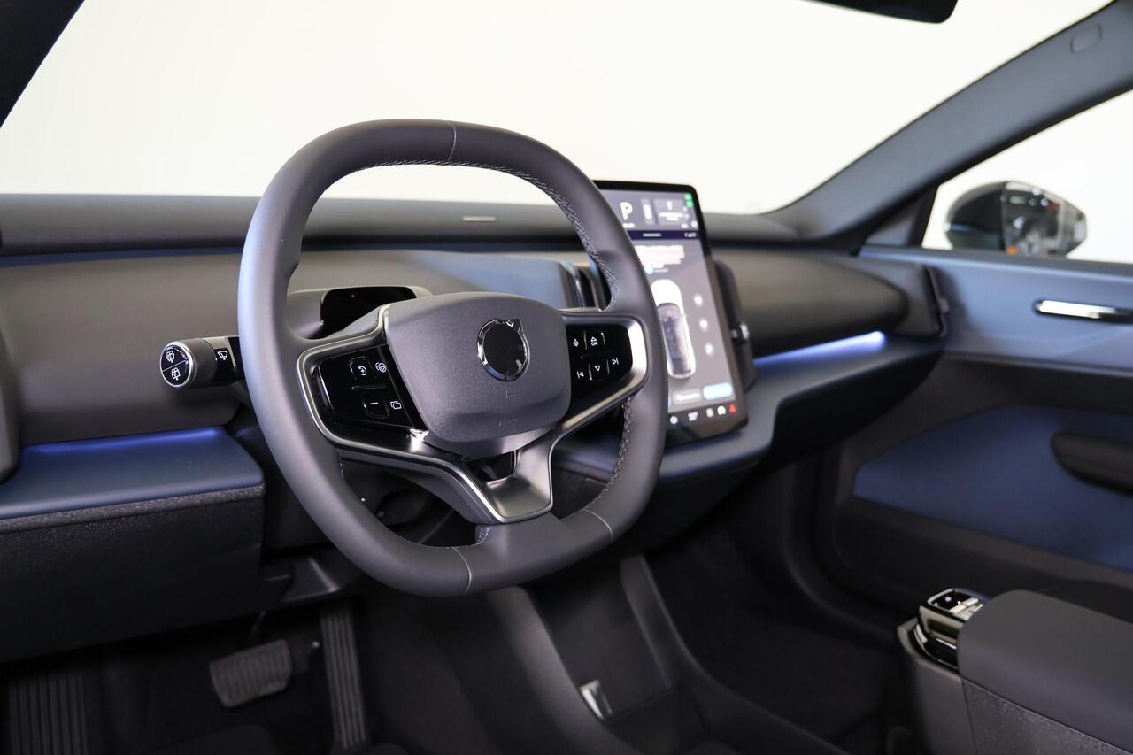 Volvo EX30 Single Motor Extended Range Plus 69 kWh - Adaptive Cruise Control - Pilot Assist - BLIS dodehoekassistentie - Harman Kardon premium audio - Keyless Drive - Elektr. bedienbare achterklep - Parkeersensoren voor & achter - Parkeercamera achter - Google infot