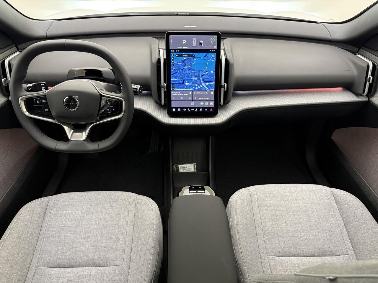 Volvo EX30 Twin Motor Performance Ultra Europa Sport / WOOL BLEND / 20" 5-Y-SPAAKS / BLACK PACK / GETINT GLAS /