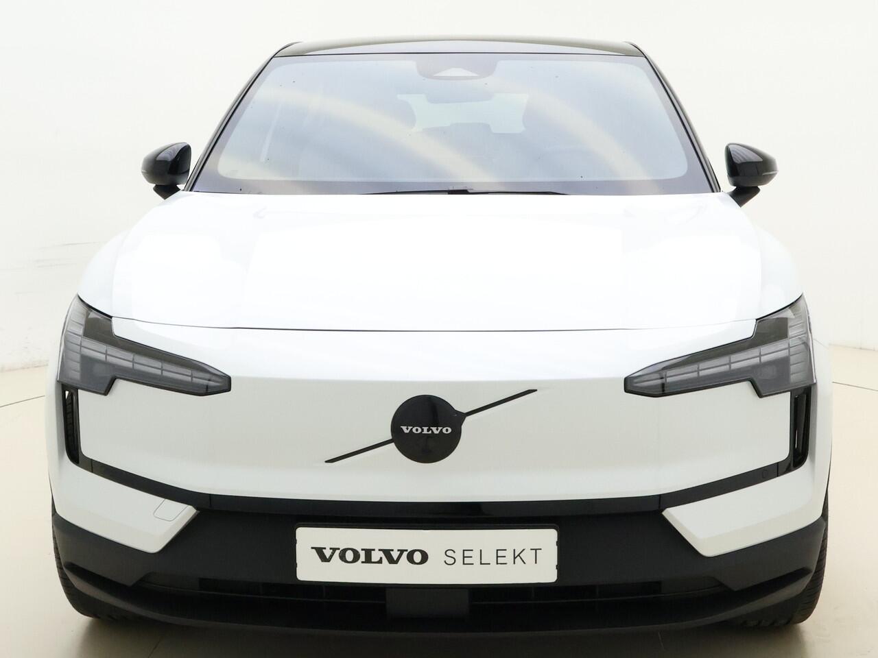 Volvo EX30 Twin Motor Performance Ultra Europa Sport / WOOL BLEND / 20" 5-Y-SPAAKS / BLACK PACK / GETINT GLAS /