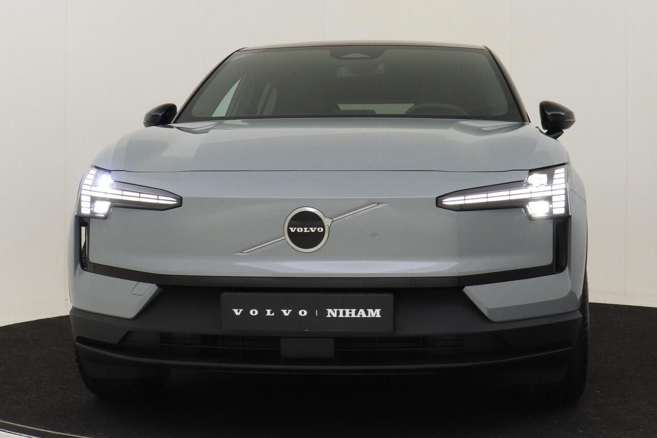 Volvo EX30 SINGLE MOTOR EXTENDED RANGE PLUS 69 kWh -CLIMATE|CARPLAY|CAMERA|ADAP.CRUISE|HARMAN/KARDON|GETINT.GLAS
