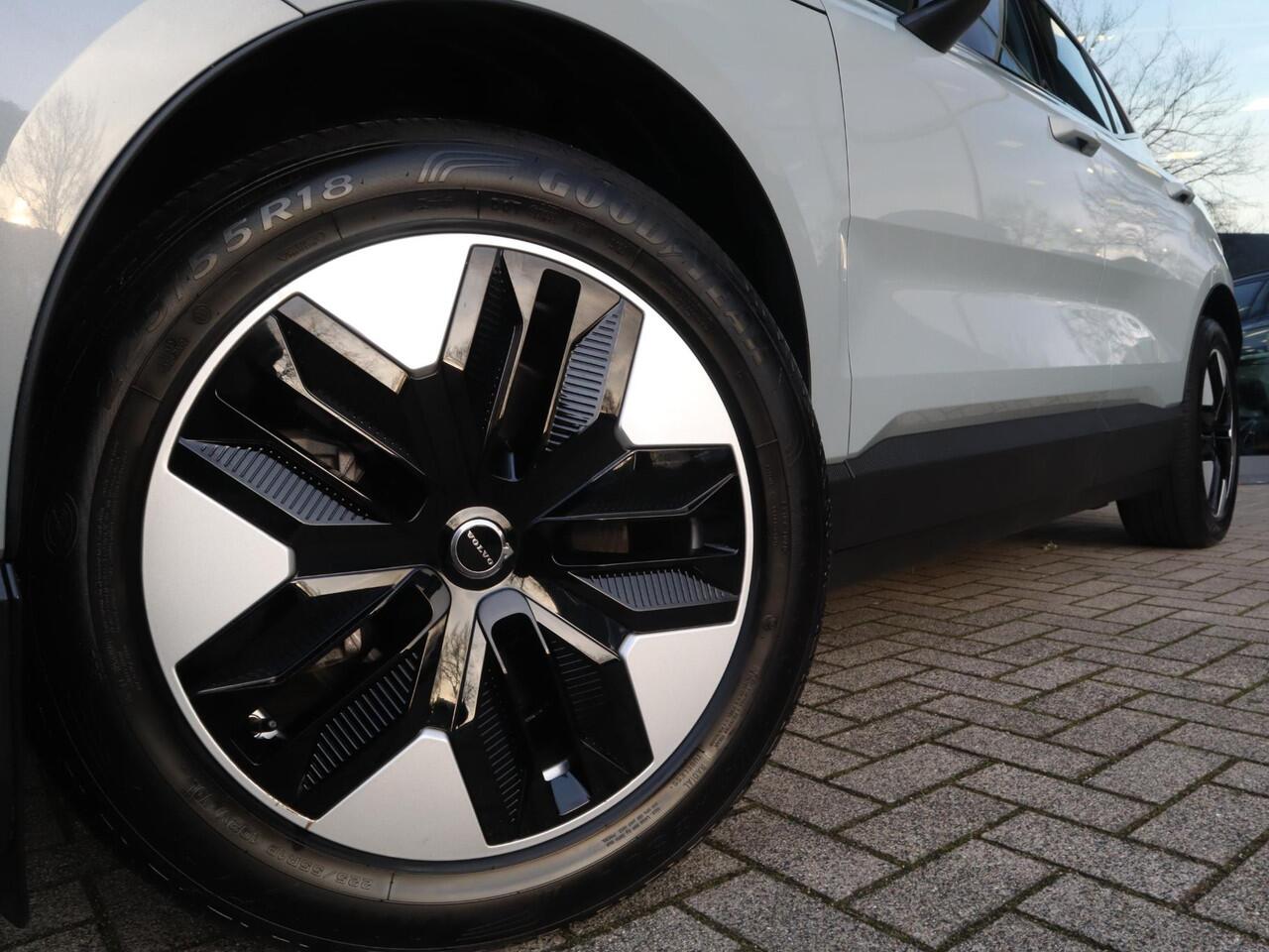 Volvo EX30 Single Motor Core 51 kWh | Stoel en Stuurverwarming |