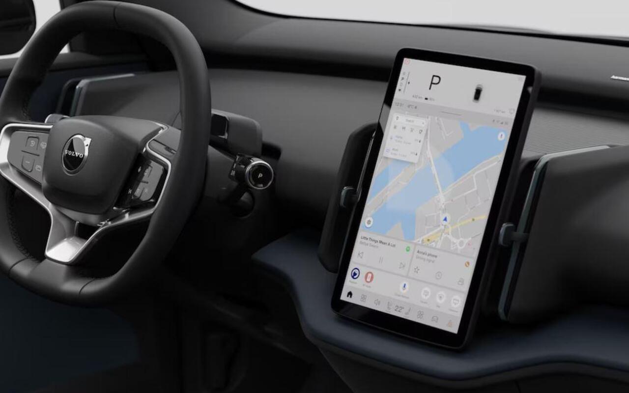 Volvo EX30 272PK Single Motor Extended Range Plus 69 kWh / Nu van ¤ 46.797 voor ¤ 39.297 / Adaptieve Cruise Control / Blis / Getinte ramen vanaf de B-stijl / 19" lichtmetalen velgen / Google infotainment