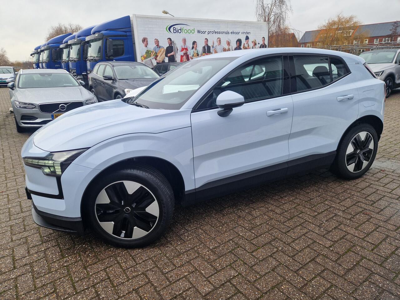 Volvo EX30 Single Motor Extended Range Core 69 kWh CLOUD BLUE 9.559 KM! SOH 100%