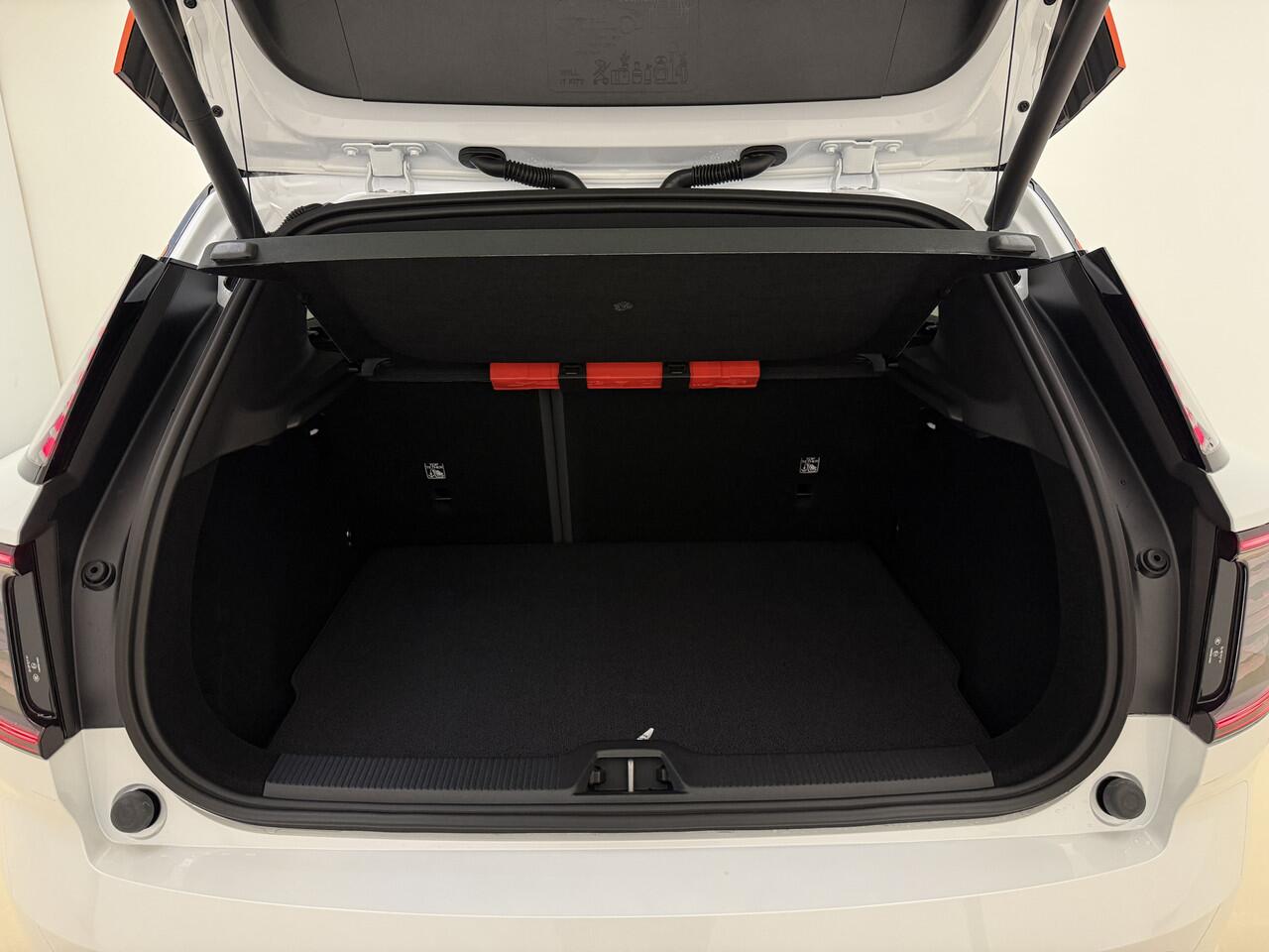 Volvo EX30 - EVERLAST - Extended Range Plus / 21" Block spoke satin black / Eibach verlagingsset / Getint glas / Stoel + Stuurwiel Verwarming /