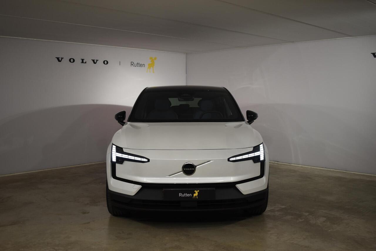 Volvo EX30 272PK Single Motor Extended Range Plus 69 kWh / Extra getint glas / Crystal White / 19 Inch Velgen