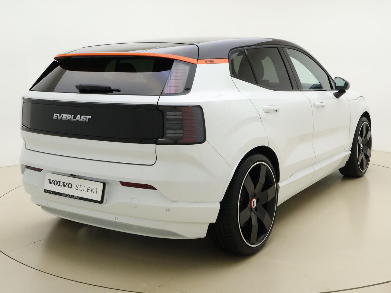 Volvo EX30 - EVERLAST - Extended Range Plus / 21" Block spoke satin black / Eibach verlagingsset / Getint glas / Stoel + Stuurwiel Verwarming /