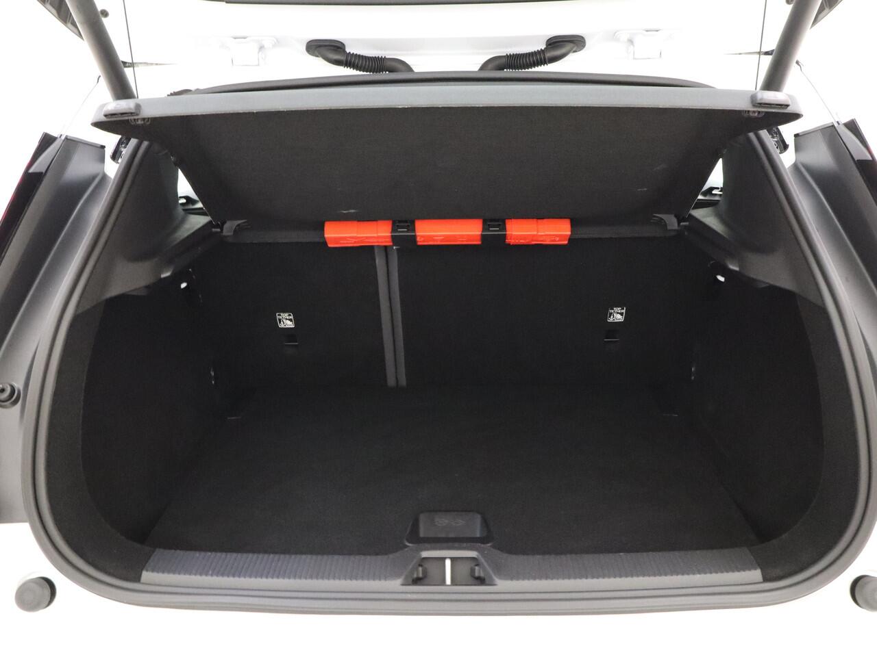 Volvo EX30 Extended Range Plus 69 kWh | BLIS | Keyless | H&K Audio | Adapt. Cruise | Camera | El. Achterklep |