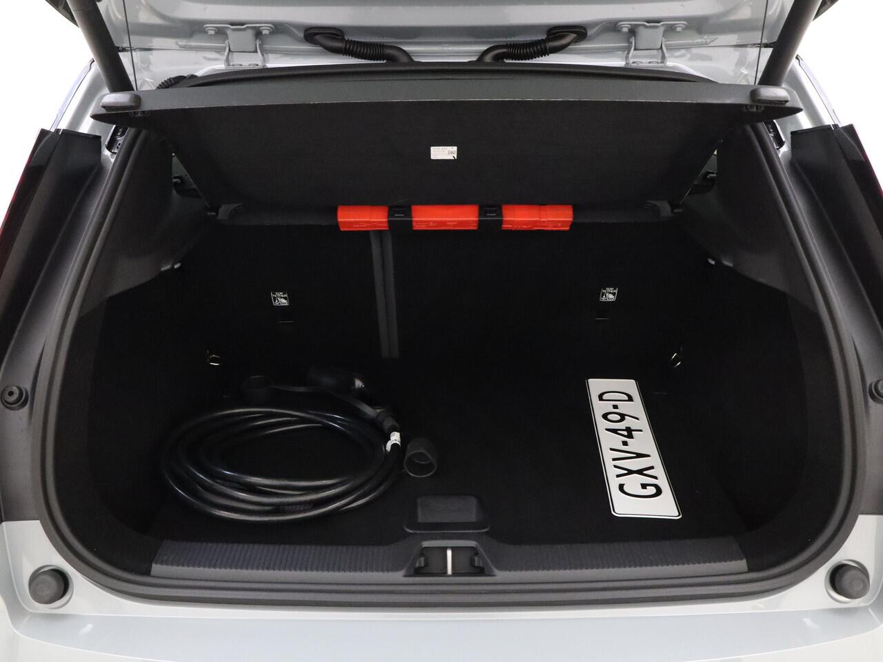 Volvo EX30 Twin Motor Performance Ultra 69 kWh | AWD | Stoel/- en stuurverwarming | Getinte ruiten achter | Elektr. voorstoelen