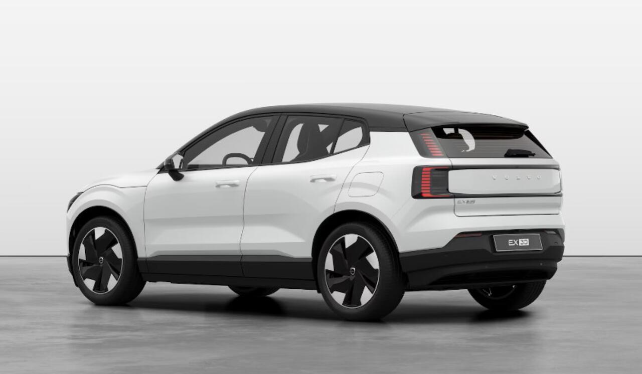 Volvo EX30 272PK Ext. Range Plus / Adaptieve Cruise Control/ Dodehoek Detectie / Parkeersensoren voor en achter/ Achteruitrijcamera/ Warmtepomp/ Google Services/