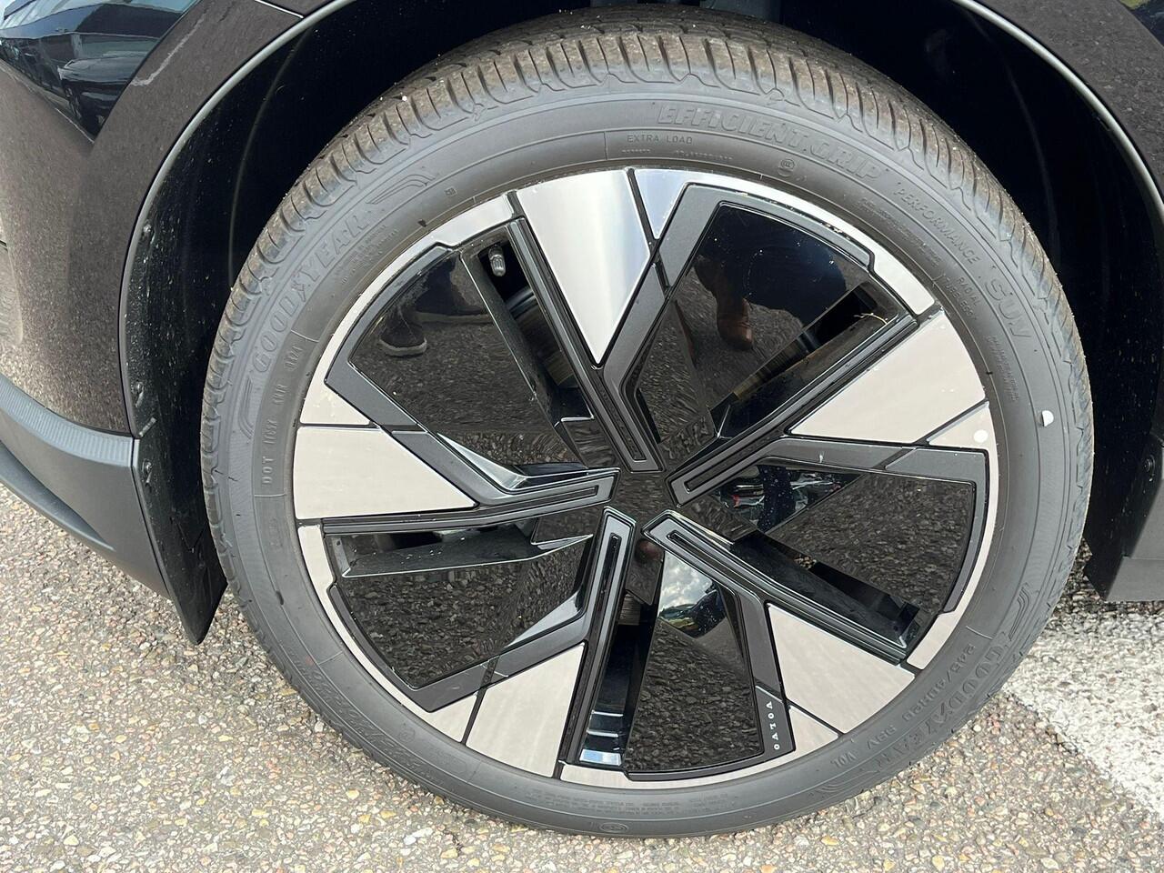 Volvo EX30 Single Motor Extended Range Plus 69 kWh | nieuw uit voorraad | LAAGSTEPRIJS garantie