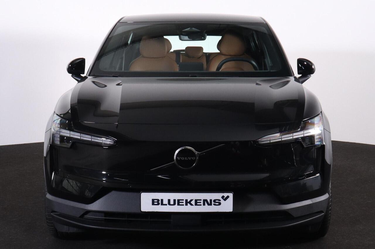 Volvo EX30 Single Motor Extended Range Plus 69 kWh - Lederen bekleding - 20' LMV - Adaptive Cruise Control - Pilot Assist - BLIS dodehoekassistentie - Harman Kardon premium audio - Keyless Drive - Elektr. bedienbare achterklep - Parkeersensoren voor & achter - Parke