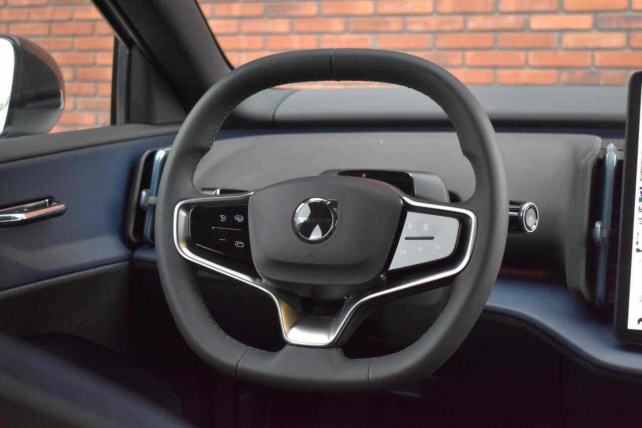 Volvo EX30 Extended Range 272PK Plus | Black Pack | Harman/Kardon |