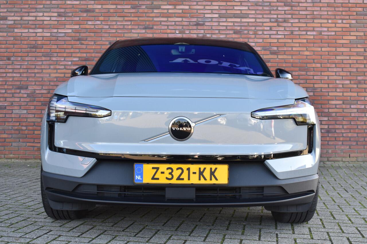 Volvo EX30 Extended Range 272PK Plus | Climate | Cameleon tint | Dashcam | Harman & Kardon |