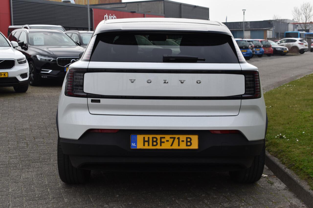 Volvo EX30 Extended Range Plus 69 kWh | ACC | Blis | H&K | Camera | 19"LMV | Elektr. klep