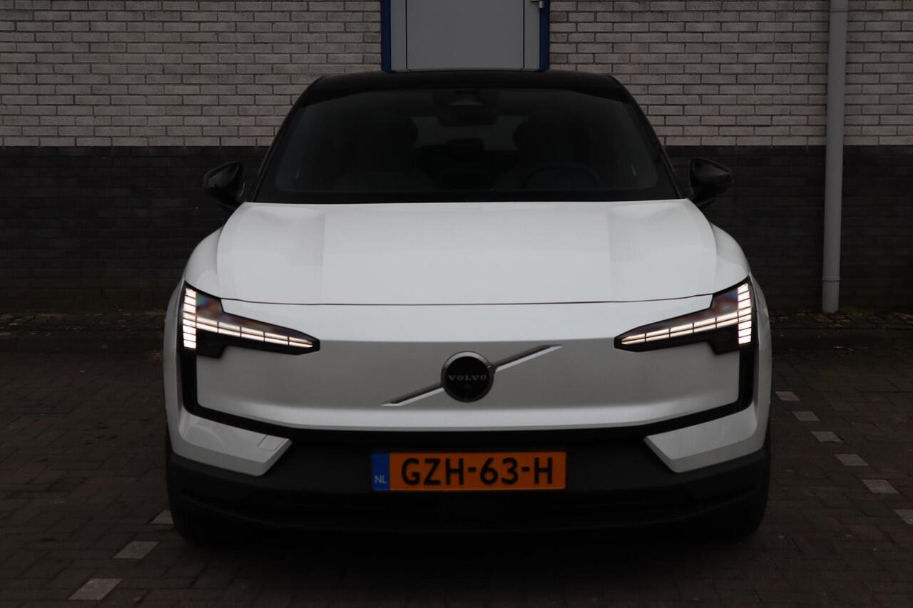 Volvo EX30 Twin Motor Performance Ultra 69 kWh | Stoel + stuurverwarming | Panorama | 20"