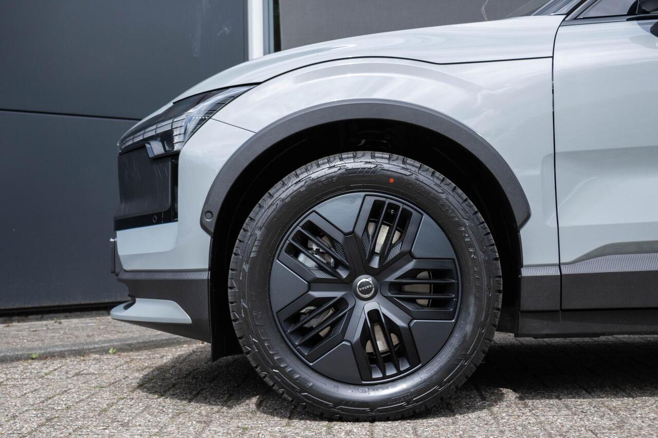 Volvo EX30 Cross Country Twin Motor Performance Ultra 69 kWh Panoramadak | Google Navigatie | Verwarmbare voorstoelen | Elektrische Stoelverstelling | 360 graden camera | Cross Country Experience-pakket |