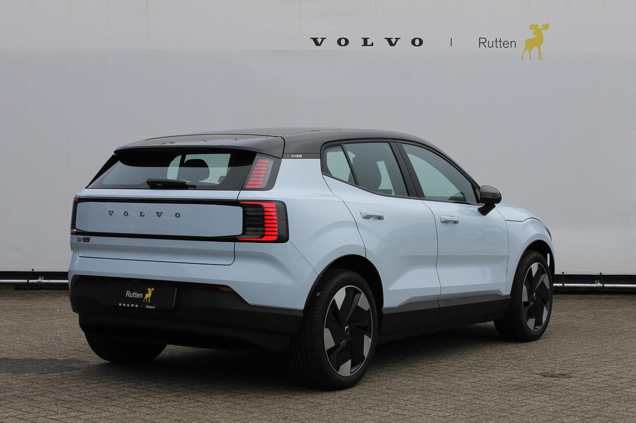 Volvo EX30 Single Motor Extended Range Plus 69 kWh Google services / Adaptieve cruise control / Blis / Parkeersensoren voor en achter met parkeercamera / Getinte ramen